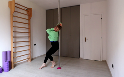 Più fluida ed elegante nella pole dance (con video)
